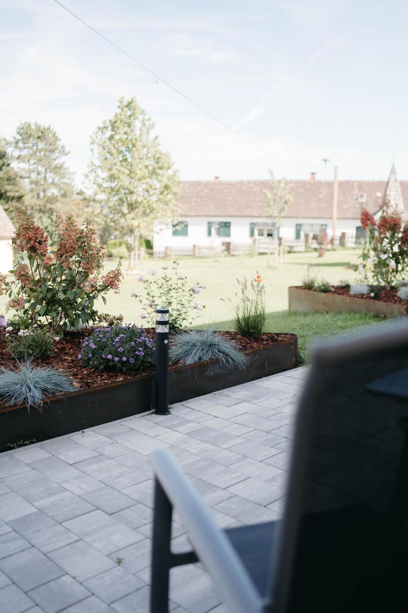 Burgau Pension Blumenwiese - Mitten Im Thermenland מראה חיצוני תמונה